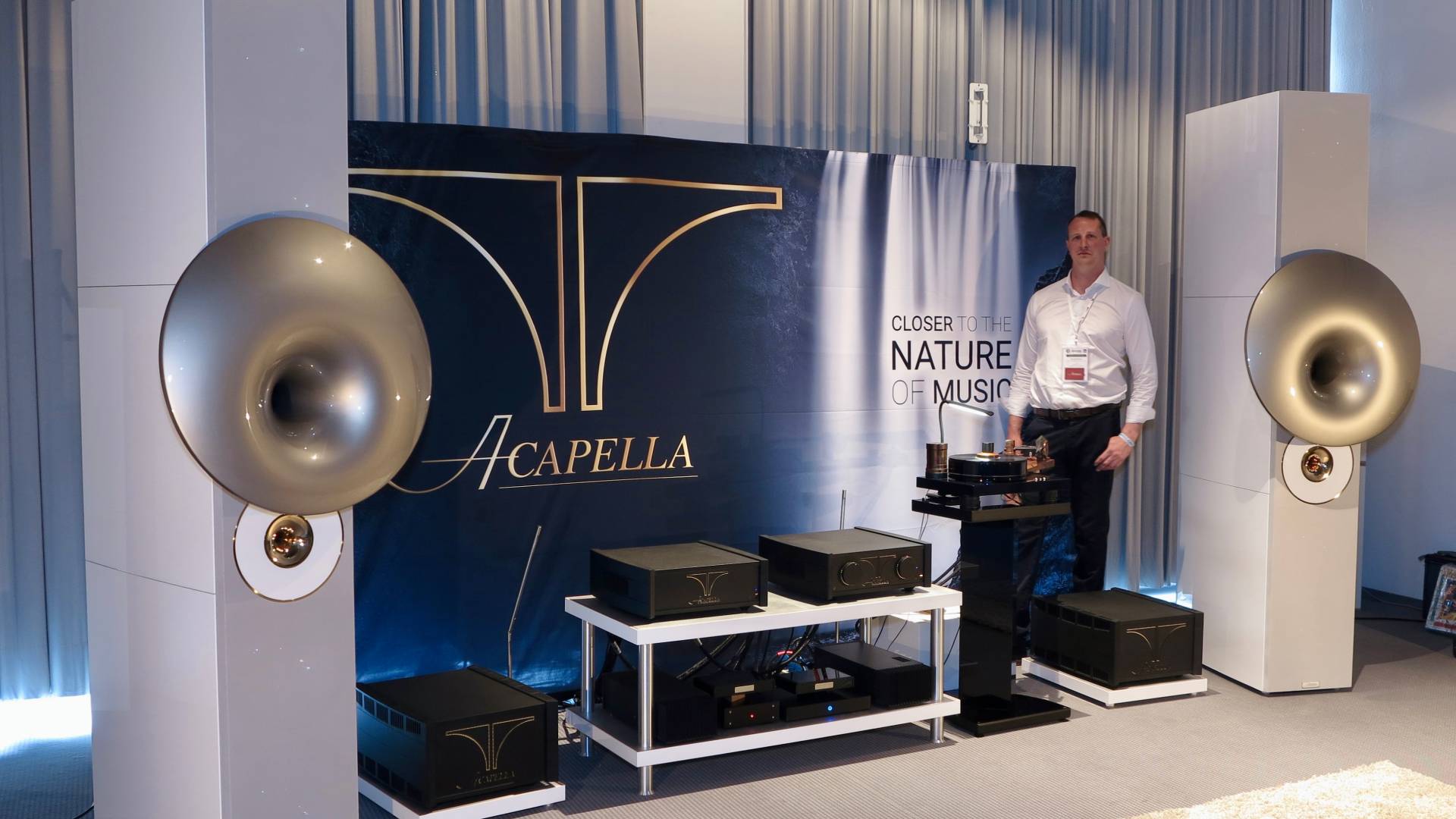 Die Acapella werden auf der High End 2024 präsentiert.